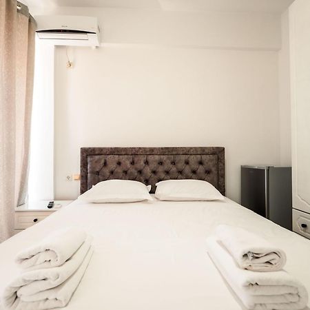 Alnes Hotel Sarandë Eksteriør billede