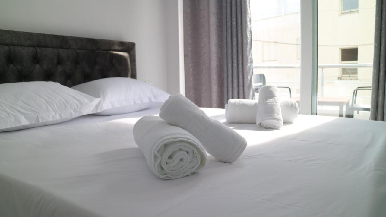 Alnes Hotel Sarandë Eksteriør billede