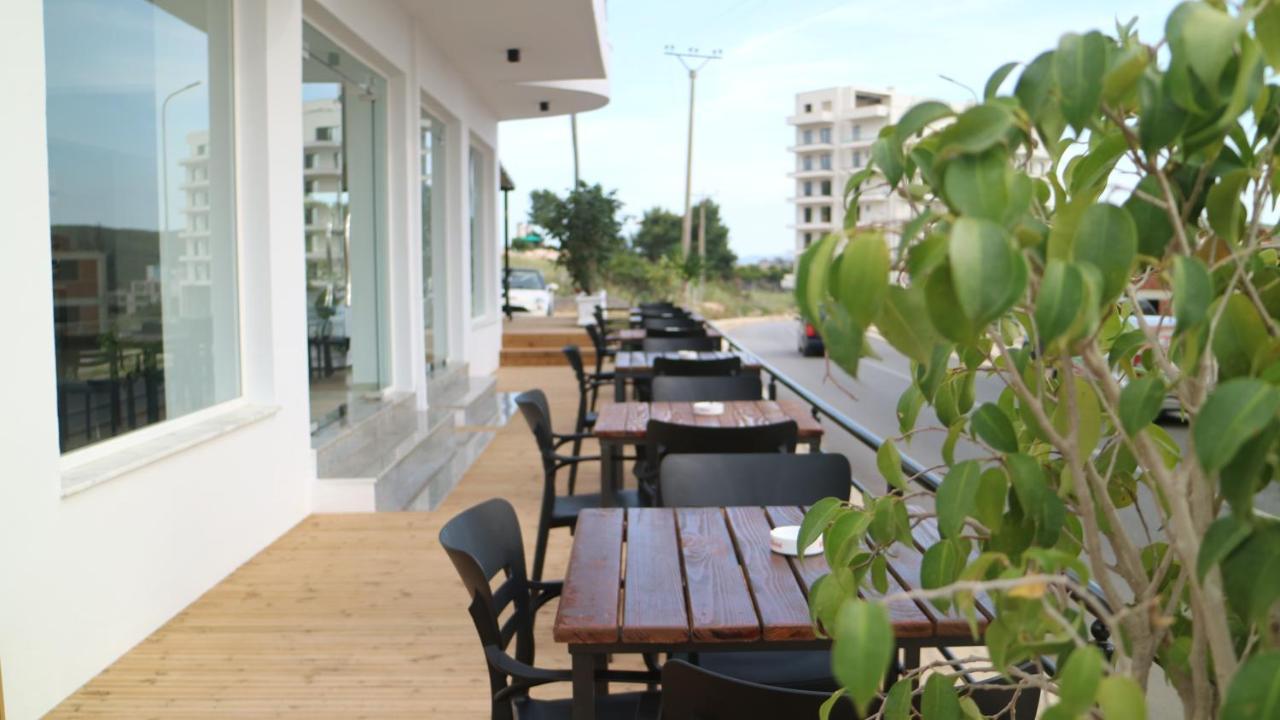 Alnes Hotel Sarandë Eksteriør billede
