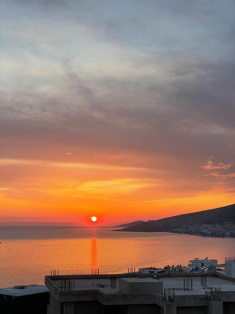 Alnes Hotel Sarandë Eksteriør billede