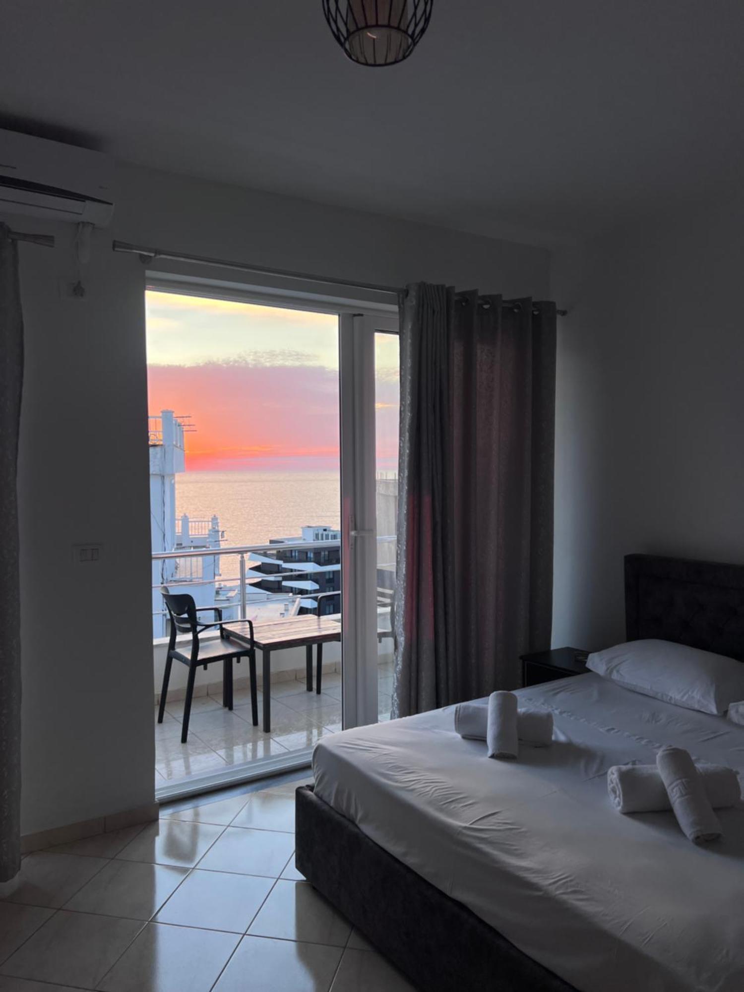 Alnes Hotel Sarandë Eksteriør billede