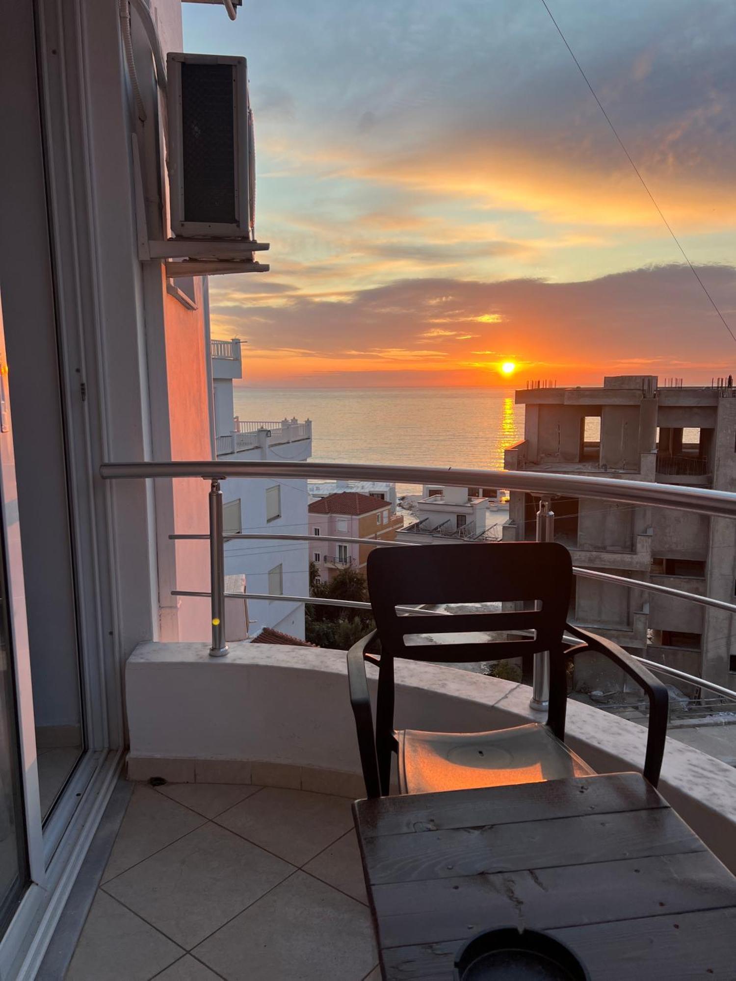 Alnes Hotel Sarandë Eksteriør billede
