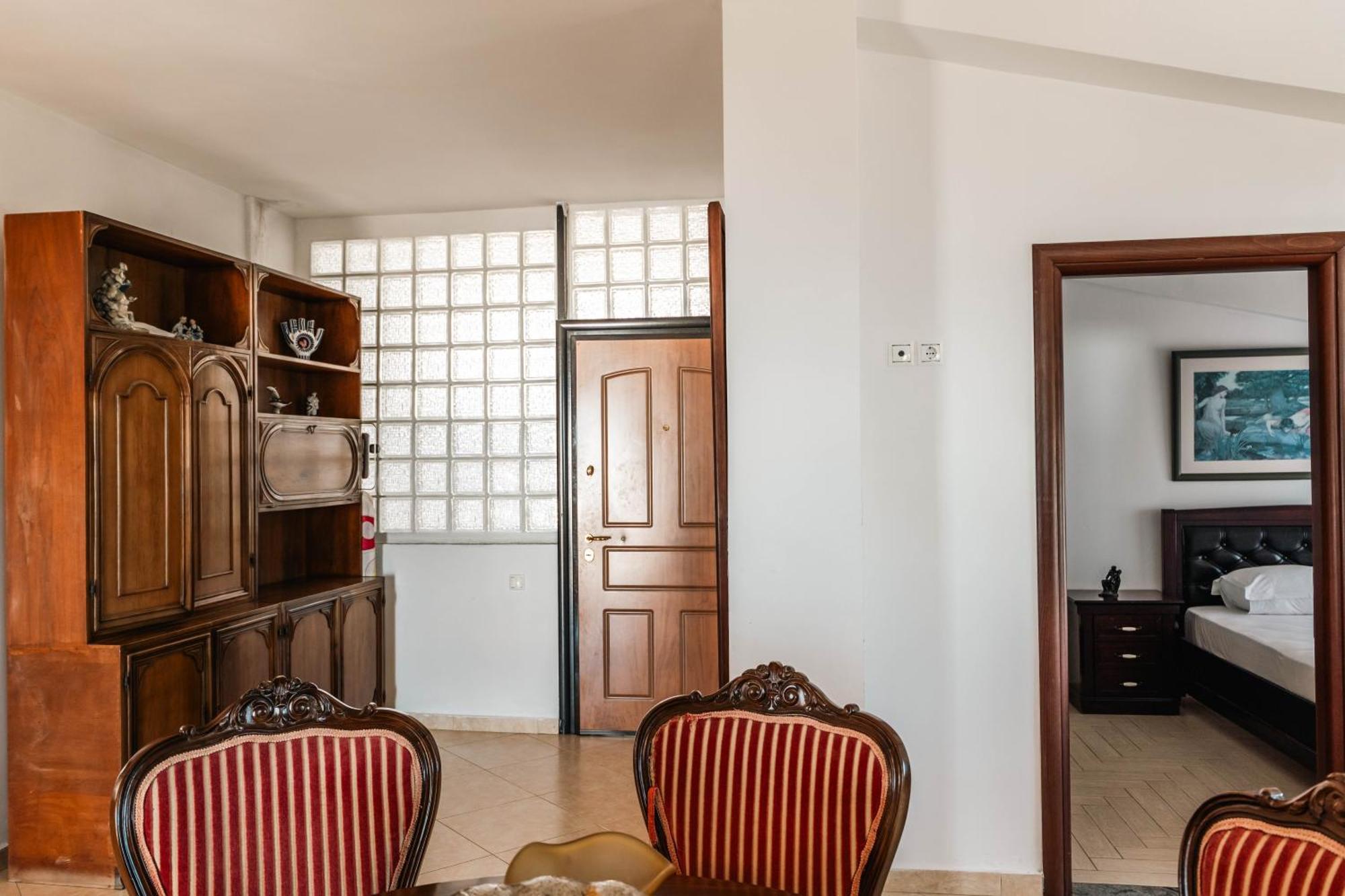 Alnes Hotel Sarandë Eksteriør billede