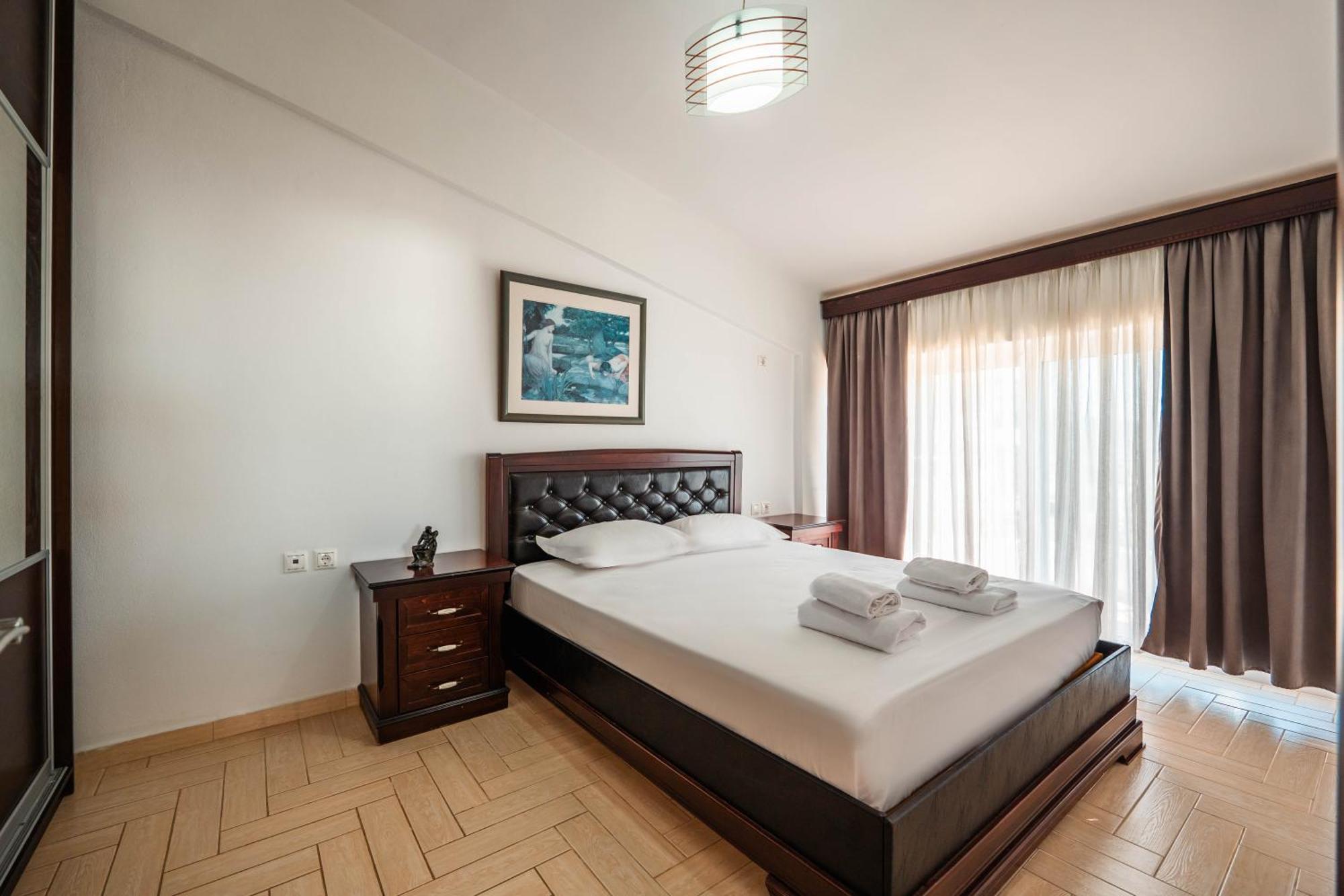 Alnes Hotel Sarandë Eksteriør billede