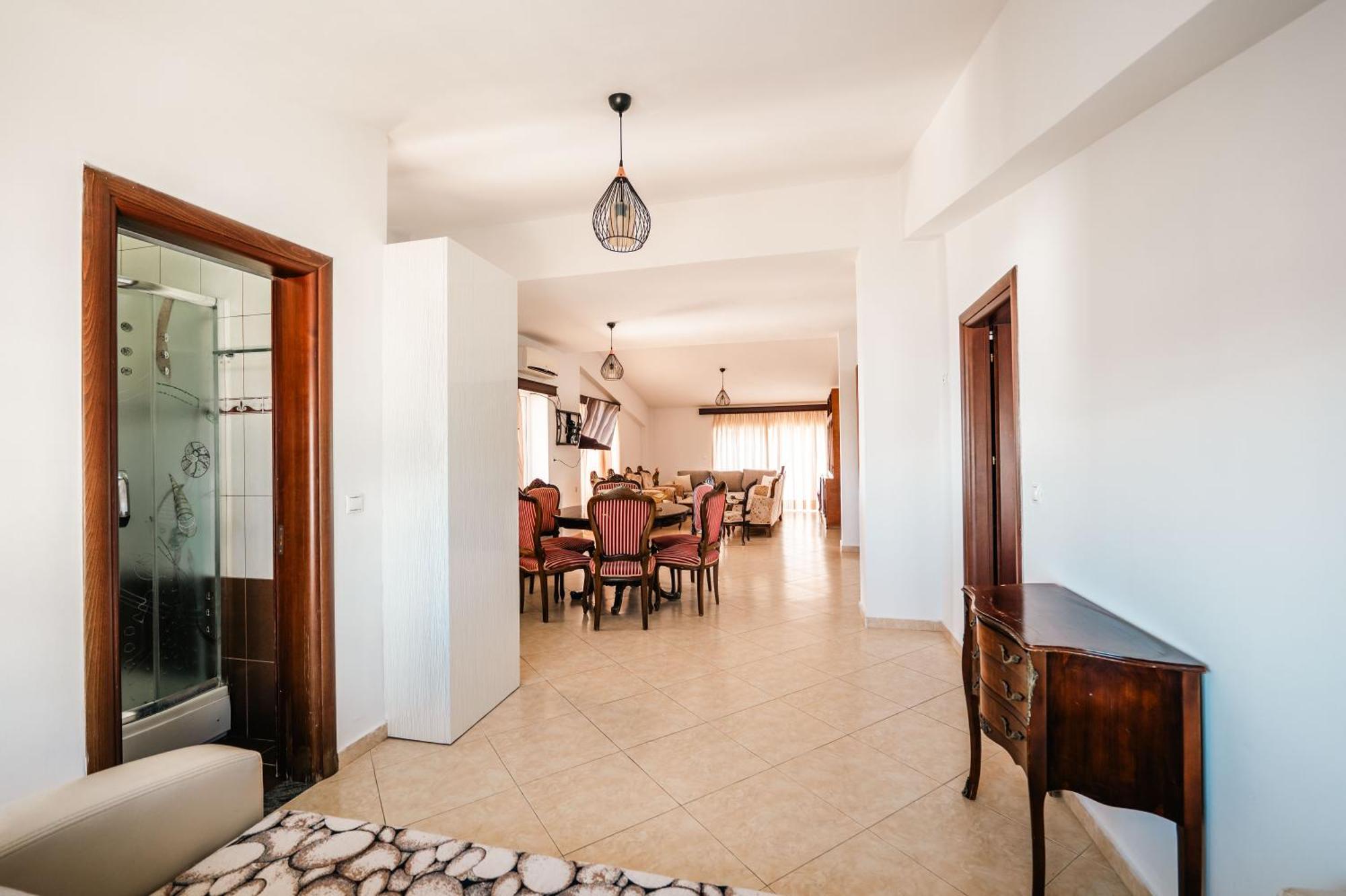 Alnes Hotel Sarandë Eksteriør billede