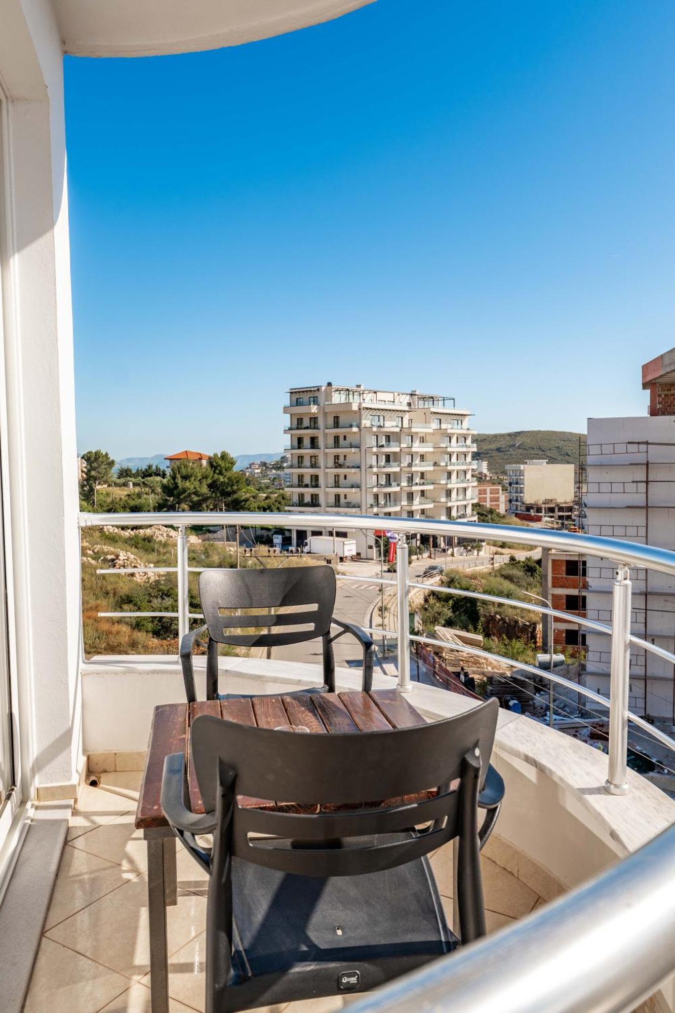 Alnes Hotel Sarandë Eksteriør billede