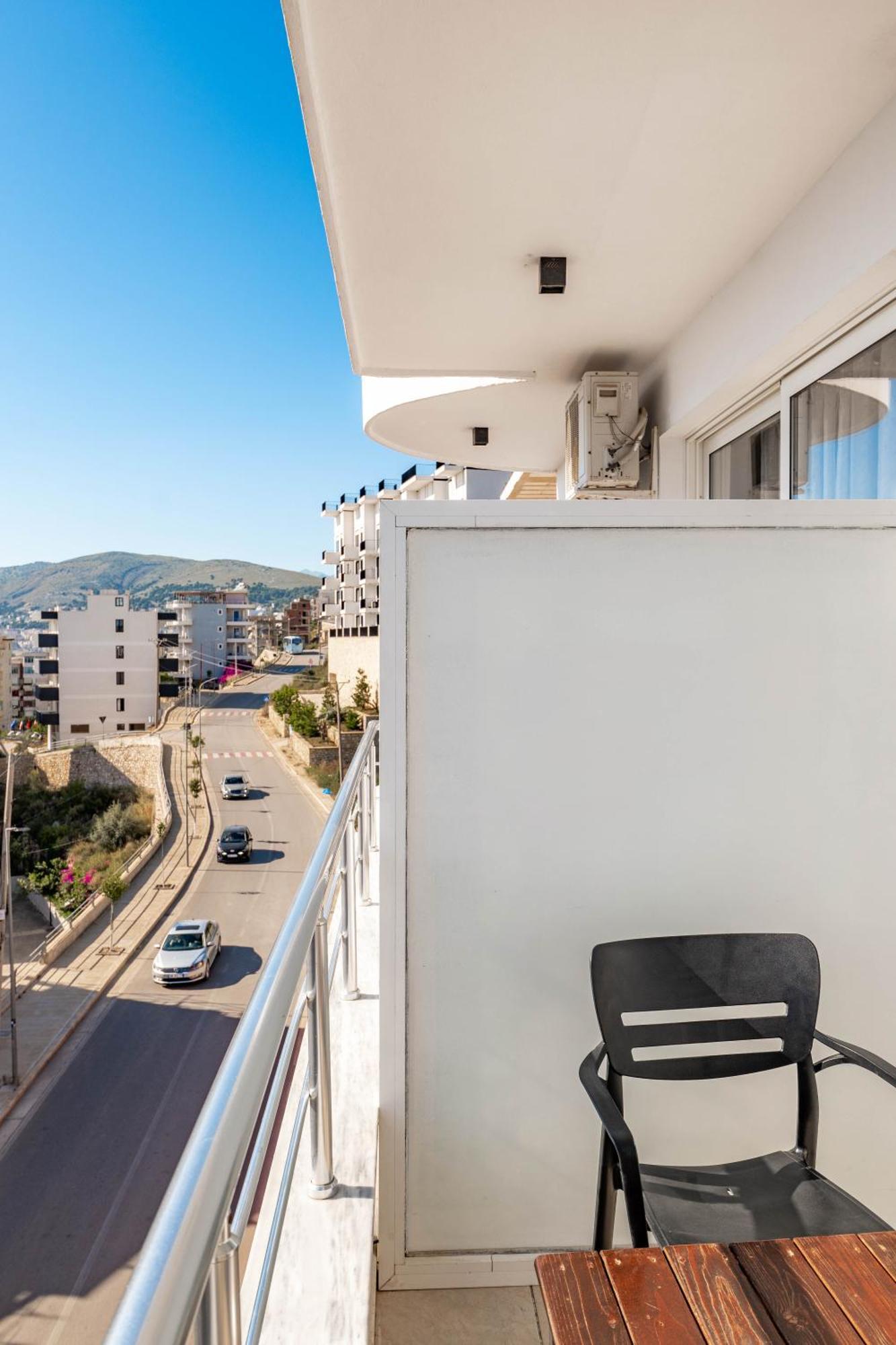Alnes Hotel Sarandë Eksteriør billede
