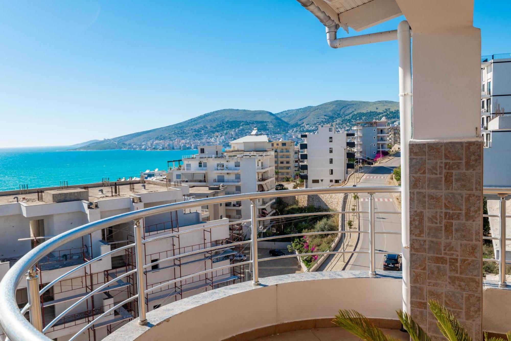 Alnes Hotel Sarandë Eksteriør billede